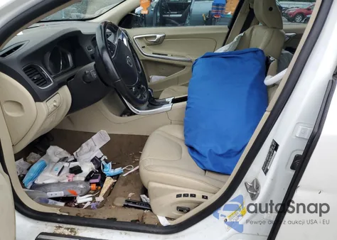 2015 Volvo S60 Premier из США, поврежденный, VIN YV126MFB1F1316513